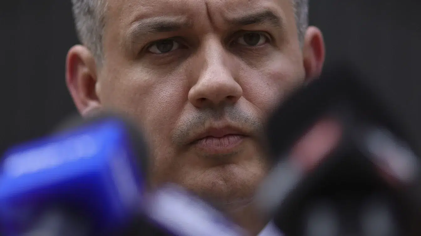 Eugen Tomac prezinta lista noului Guvern. Ciprian Ciucu critica propunerile apropiate de PSD