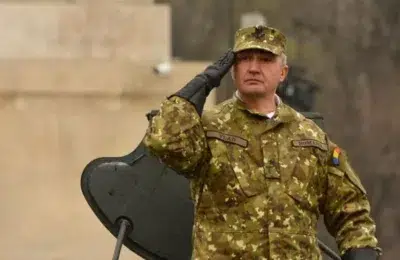 Generalul Gheorghita Vlad audiat la DNA Militar. Seful Armatei a venit insotit de avocat