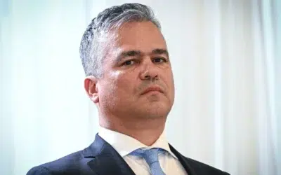 Votul pentru Guvernul Vestea se blocheaza in Parlament. USR si PNL au suspendat sedinta