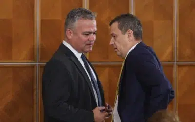 Guvernul Vestea pica in Parlament. PNL pregateste excluderea pucistilor din partid