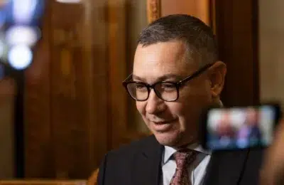 Guvernul Vestea depinde de voturile AUR în Parlament. Victor Ponta publică calculele oficiale