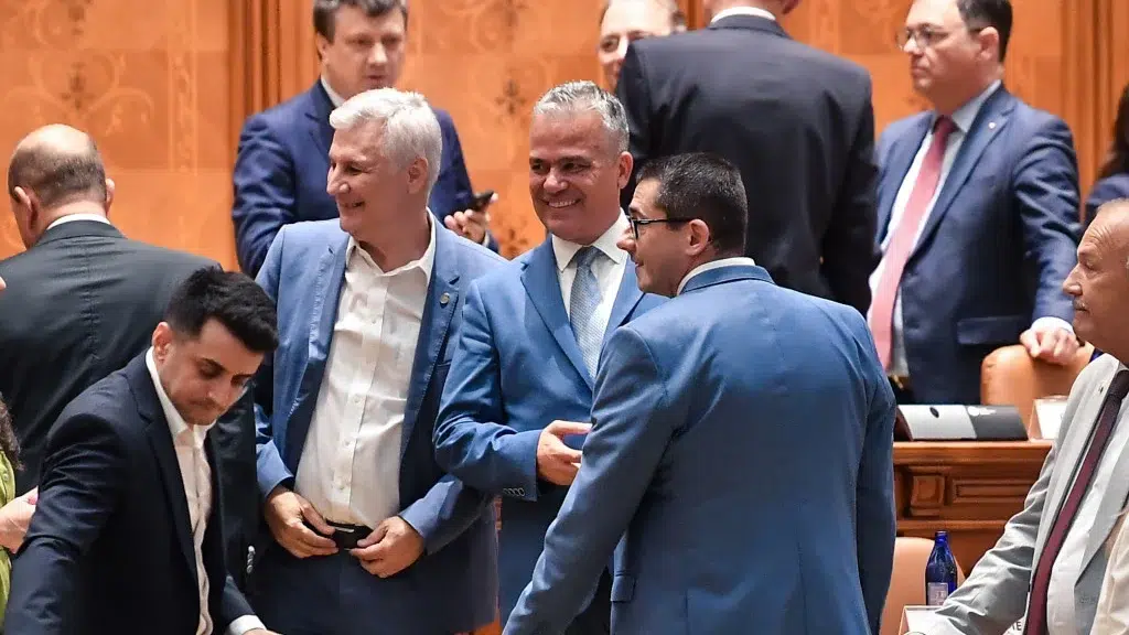 Guvernul Vestea voturi Parlament