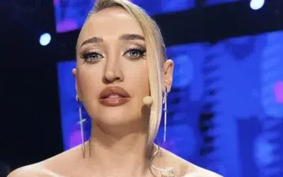 Ilona Brezoianu publica prima imagine cu baietelul ei. Actrita apare pe coperta unei reviste