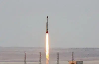 Presa iraniana cere construirea bombei atomice. Clericii vor ruperea negocierilor cu Statele Unite