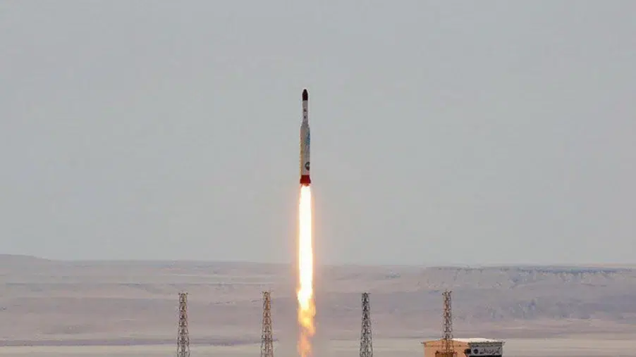 Presa iraniana cere construirea bombei atomice. Clericii vor ruperea negocierilor cu Statele Unite