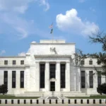 Fed mentine dobanda cheie la 3,75 la suta. Kevin Warsh schimba strategia