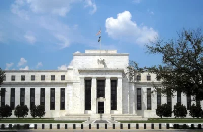 Fed mentine dobanda cheie la 3,75 la suta. Kevin Warsh schimba strategia