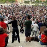 Franta verifica 70.000 de dosare dupa uciderea unei fetite de 11 ani. Decizia ministrului Justitiei