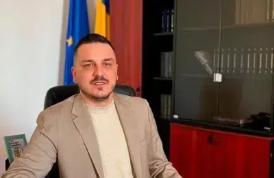 Influencerul Makaveli ridicat de mascati pentru evaziune fiscala. Prejudiciu de 574.000 lei