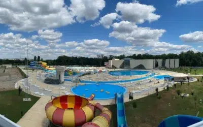 Primaria Craiova ia sezlonguri de 83.000 de lei la Water Park. Sumele alocate pentru intretinere