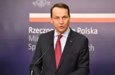 Polonia avertizeaza ca Rusia pregateste un atac sub steag fals. Putin ameninta Europa cu represalii