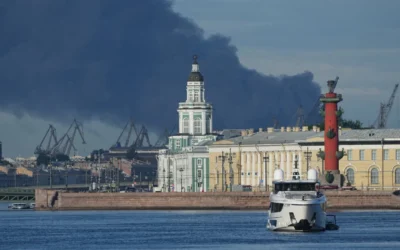 Dronele ucrainene lovesc un terminal petrolier din Sankt Petersburg. Aeroportul suspenda zborurile