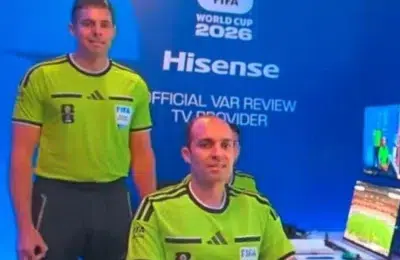 FIFA inchide ancheta impotriva arbitrului Shaun Evans. Gestul de la Mondial nu incalca regulamentul