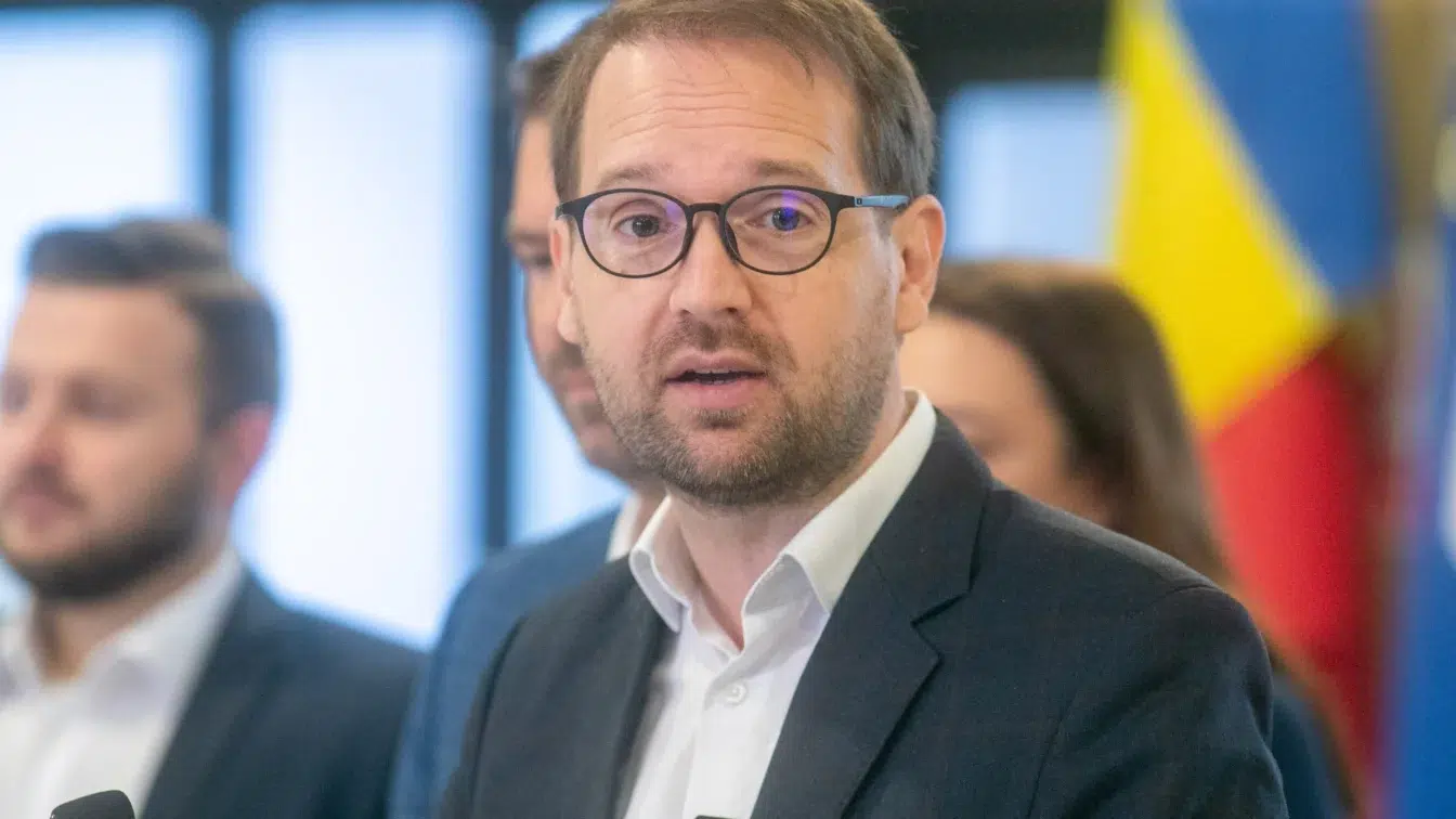 Veniturile scad pentru votantii PSD si cresc la USR. 84% dintre romani asteapta noi scumpiri