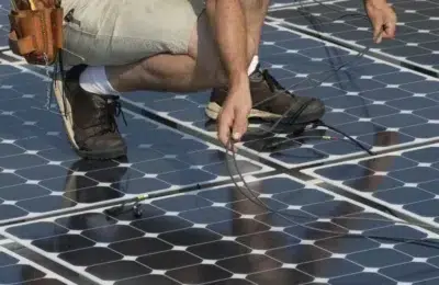 Spania plateste consumatorii ca sa foloseasca energie. Productia solara a depasit cererea