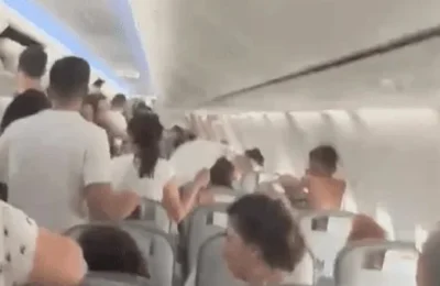 189 de pasageri blocati la 56 de grade in avion. Zborul SunExpress mergea spre Antalya