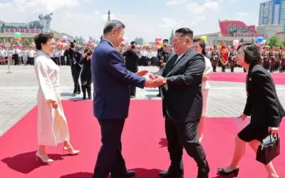 Xi Jinping se intalneste cu Kim Jong Un la Phenian. China ignora programul nuclear nord coreean