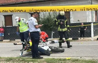 Doi adolescenți de 17 și 18 ani mor într un accident în Timiș. Motocicleta a lovit o mașină