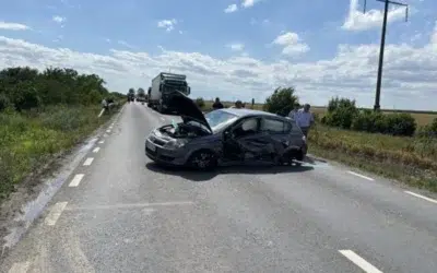 Accident cu trei masini pe drumul judetean 709. Arhiepiscopul Aradului a ajuns la spital