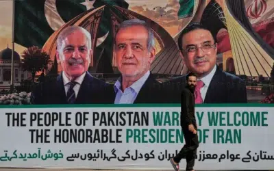 Presedintele iranian ajunge in Pakistan. SUA si Iran negociaza incetarea razboiului