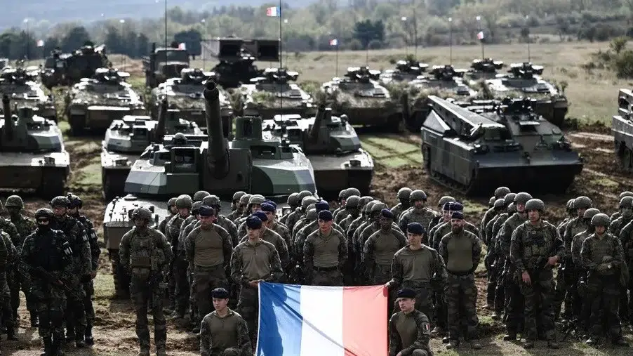 Franta semneaza un acord militar cu Cipru. Trupele franceze vor stationa pe insula