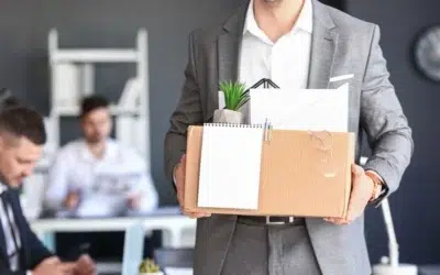 Angajat concediat pentru fructele de la birou. Instanta il despagubeste cu 10.650 de euro
