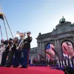 Aniversarea SUA aduna 10.000 de oameni la Bruxelles. Ce mesaje au transmis Trump si Rutte