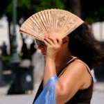 Temperaturile urca la 34 de grade in 12 judete. ANM anunta ploi torentiale si vijelii