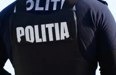 Arsenal de arme albe descoperit la clanurile Ștoacă și Toboșarii. 11 persoane reținute în București