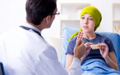 Concediu platit pentru romanii care insotesc bolnavii de cancer la analize. USR a depus proiectul
