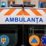 Copil de 2 ani mort in Galati. Pompierii au spart usa si au gasit mama cu rani pe maini
