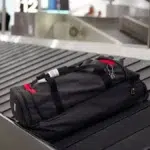 Copil de 13 ani oprit de la zbor pentru ca nu avea card bancar. Eurowings cerea 60 de euro