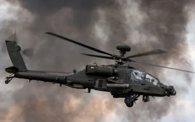 Un elicopter american Apache se prabuseste in Stramtoarea Ormuz. Trump confirma salvarea pilotilor