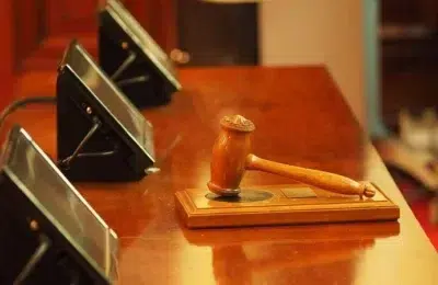Instanta din Iasi refuza extradarea unui moldovean in Rusia. Era acuzat de tripla crima
