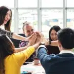 31% dintre mame se simt discriminate la locul de munca. Rezultatele unui sondaj eJobs