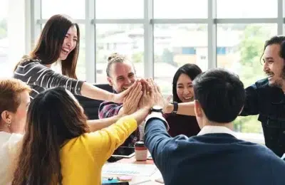 31% dintre mame se simt discriminate la locul de munca. Rezultatele unui sondaj eJobs