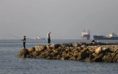 1500 de nave reiau navigatia in stramtoarea Hormuz. SUA si aliatii curata minele iraniene
