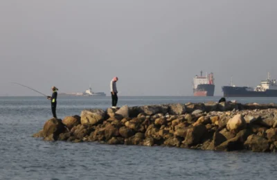 1500 de nave reiau navigatia in stramtoarea Hormuz. SUA si aliatii curata minele iraniene