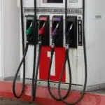 Pretul benzinei ajunge la 9.62 lei in Bucuresti. Diferenta fata de motorina scade la 10 bani