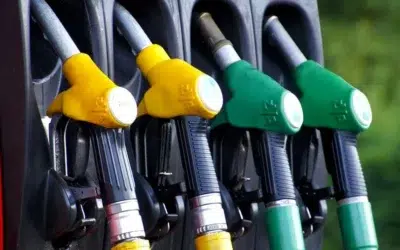 Prețul benzinei scade sub 8,5 lei pe litru. Cât costă carburanții la pompă
