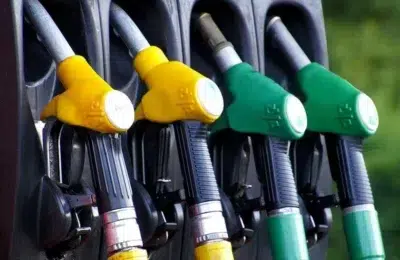 Prețul benzinei scade sub 8,5 lei pe litru. Cât costă carburanții la pompă