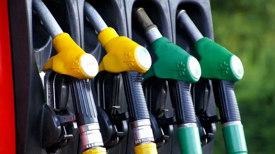 pret benzina motorina