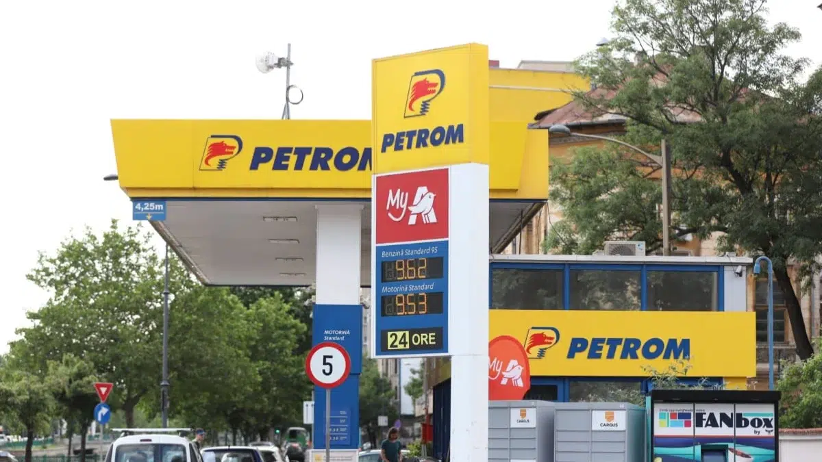 Pretul benzinei ajunge la 8,68 lei in Bucuresti. Cat costa carburantii in marile orase