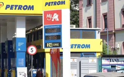 Prețul benzinei ajunge la minim 8 42 lei pe litru. Cât costă motorina în marile orașe