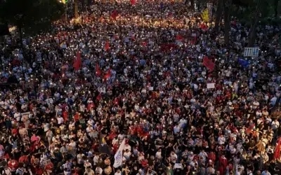Proteste masive in Albania. Mii de oameni cer demisia premierului Edi Rama