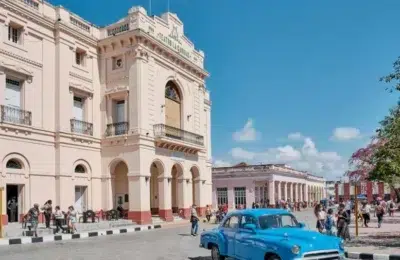 Partidul Comunist din Cuba aproba reforme capitaliste. Guvernul reduce aparatul de stat