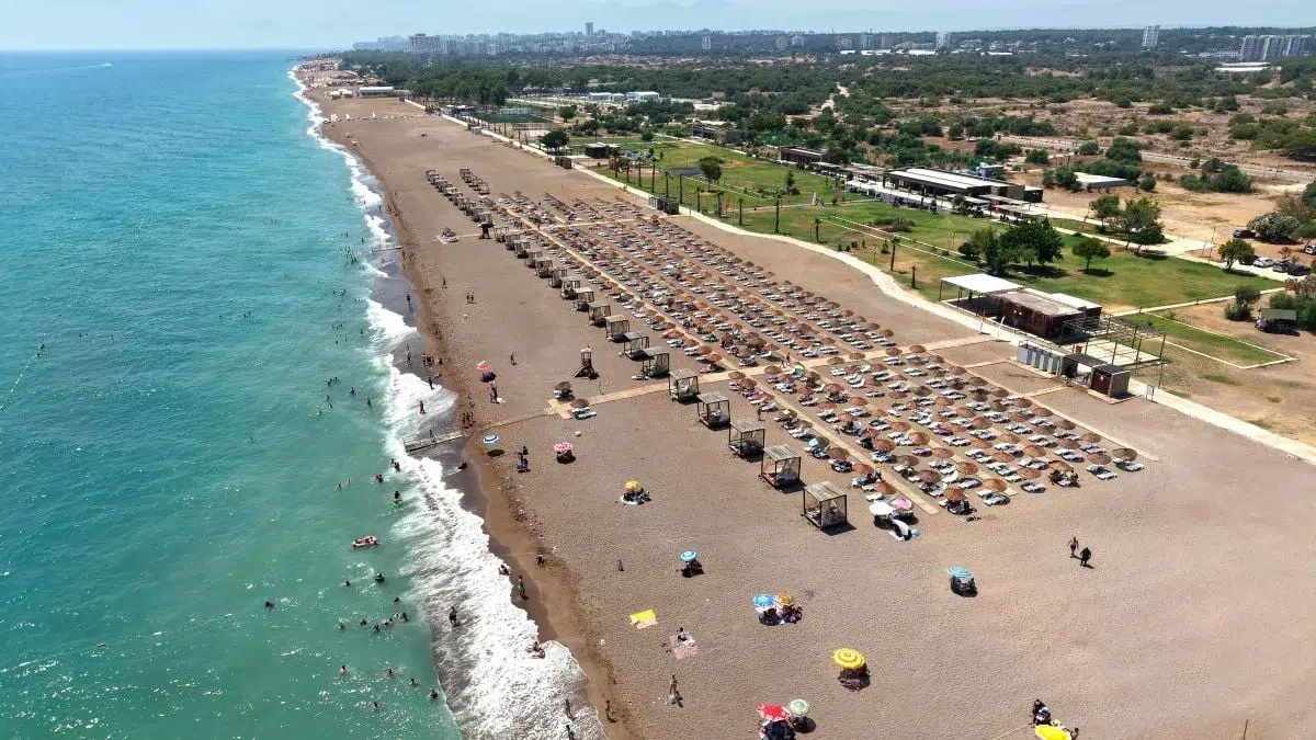 Peste 152.000 de romani au vizitat Turcia la inceput de 2026. Datele oficiale anuntate la Istanbul