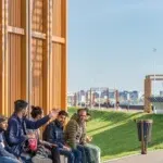 Asiaticii castiga in Romania de patru ori mai mult decat acasa. Salariile ajung la 10.000 de lei