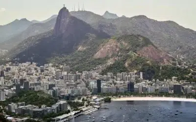 Schimb de focuri in Rio de Janeiro. 60 de turisti raman blocati la un punct de observatie