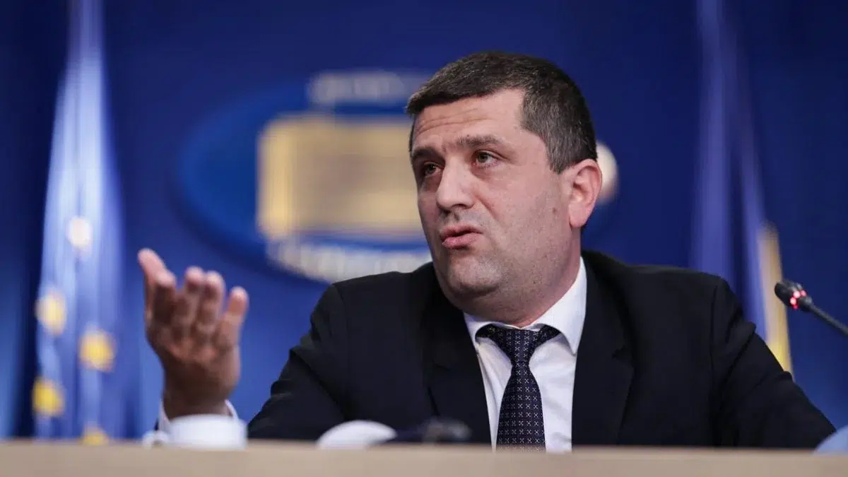 Ministrul Apararii explica sporul Bayraktar de 30 la suta. Toti militarii primesc acesti bani